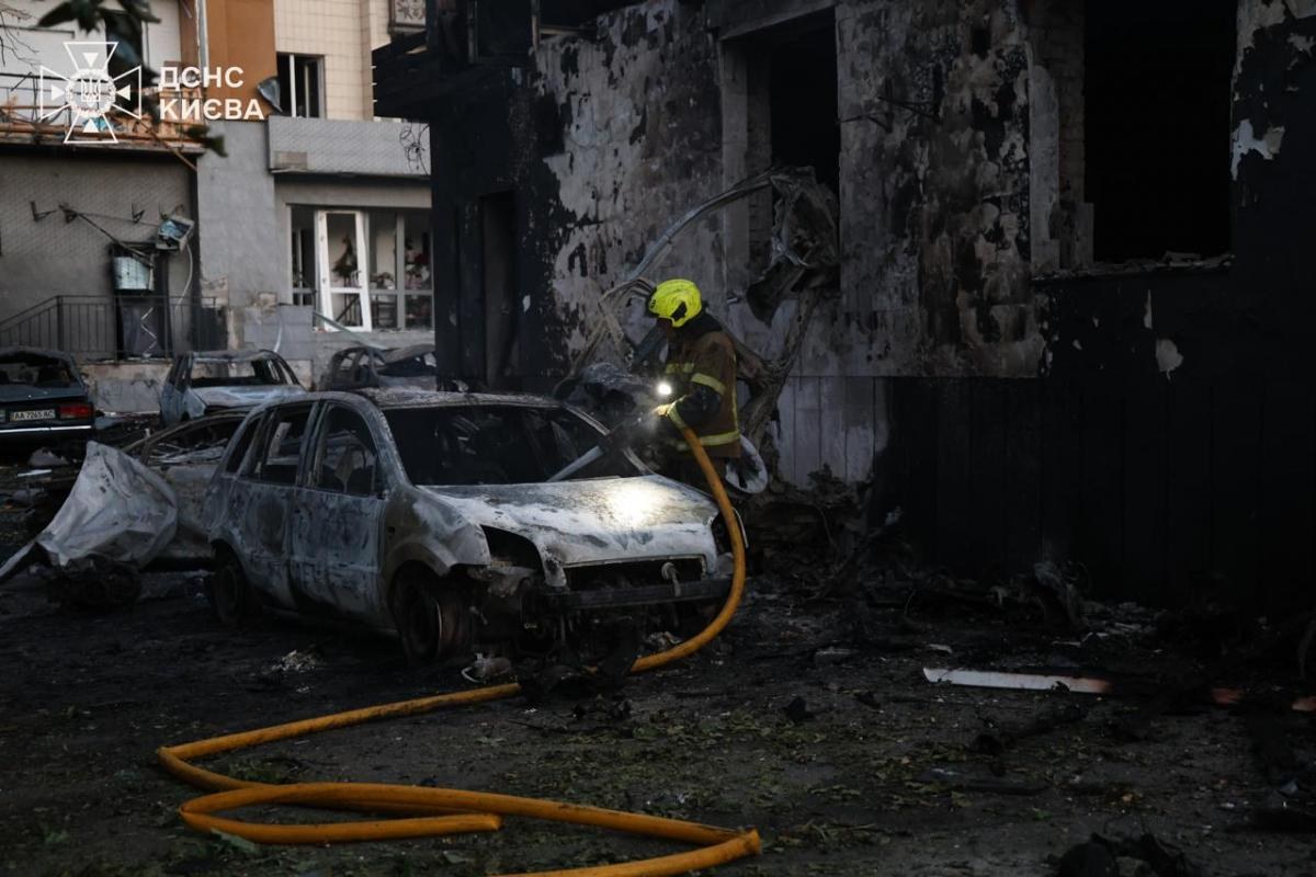 У Києві зросла кількість постраждалих після нічної атаки балістикою