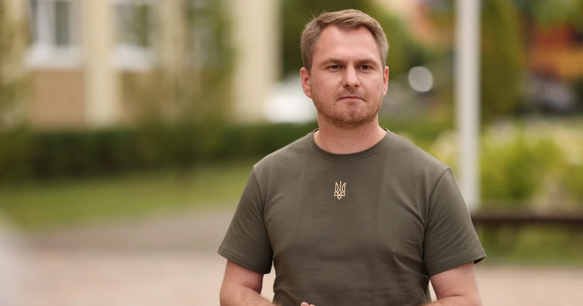 Звільнення Кравченка: підписант, парламент і комітет у процедурі указу