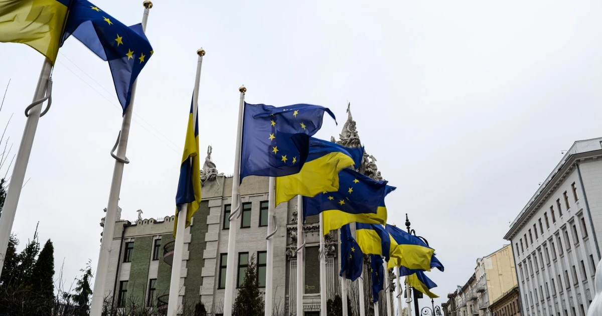 Будапешт готовий не блокувати листи Україні щодо двох кластерів — що це означає для читачів